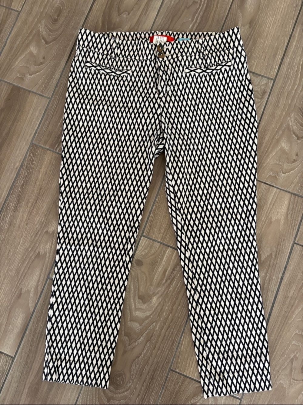 Anthropologie Cartonnier Charlie Size 8 Ankle Pants Black White Diamond Print